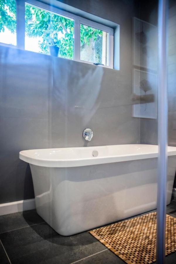 Seven On Flora- Hot Tub, Modern With Amazing Outside Area Villa Херманус Екстериор снимка